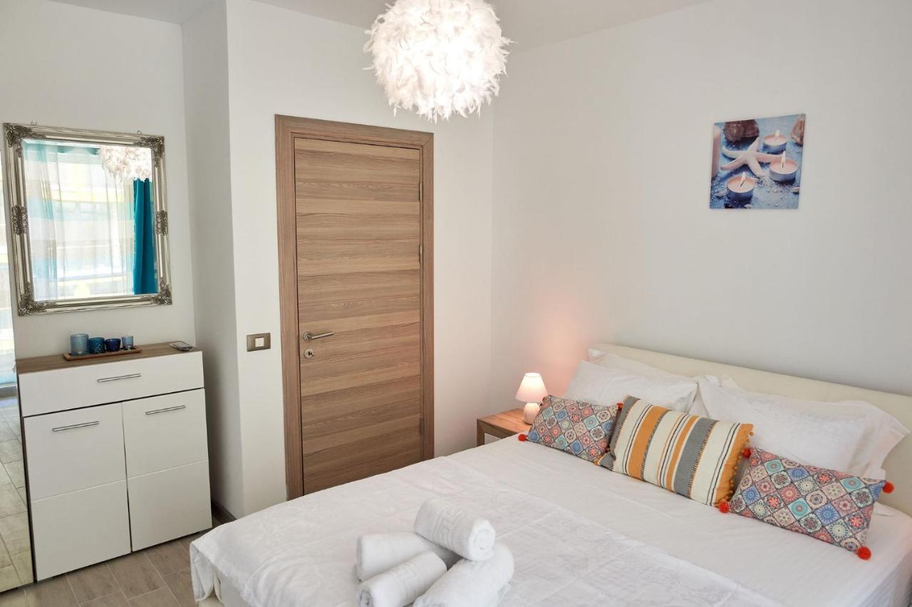Sophie Apartment Spa N Pool Beach Resort Năvodari المظهر الخارجي الصورة