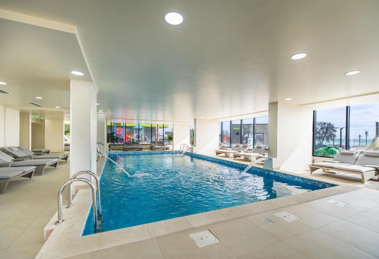 Sophie Apartment Spa N Pool Beach Resort Năvodari المظهر الخارجي الصورة