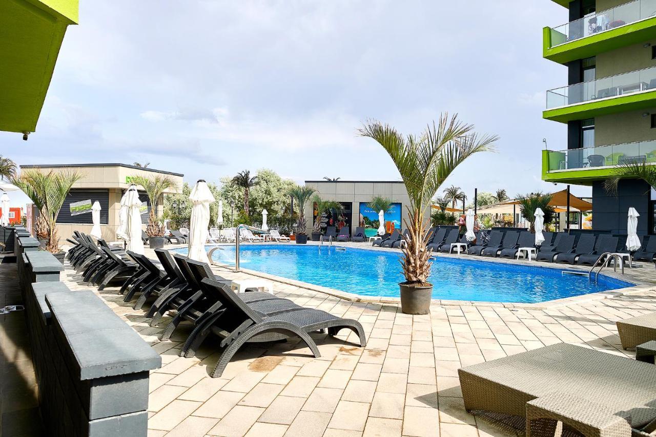 Sophie Apartment Spa N Pool Beach Resort Năvodari المظهر الخارجي الصورة